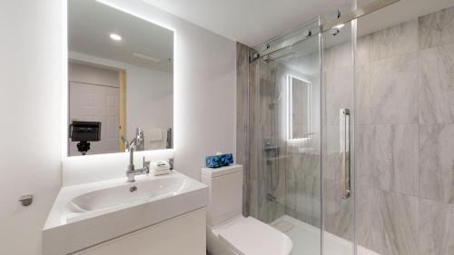 Blueberry Hill Casa | Lakefront Oasis by Harmony Whistler