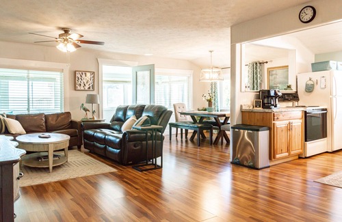 Brooklyn Casa | ** Lakefront ** Gema de concepto abierto actualizada