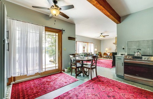 Orange Apartamento | Lakefront Orange Vacation Rental - Pet Friendly!