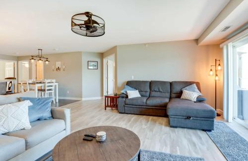 Camdenton Apartamento | Lakefront Ozark Condo with Spacious Balcony!