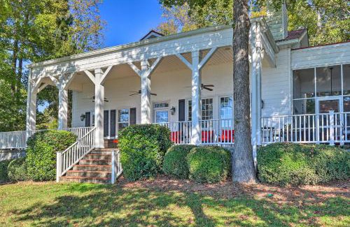 Cross Hill Casa | Lakefront Paradise with Fire Pit - Dogs Welcome!
