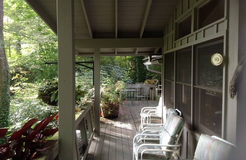 Lake Toxaway Casa | A orillas del lago, ideal para amantes de la naturaleza y los jardineros, los amantes del aire libre y el tiempo de inactividad