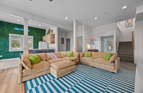 Avon Casa | Lakefront - Pet Friendly - Arcade - Walk to Beach - Pool/Hot Tub