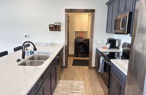 New Lisbon Casa | Lakefront, Pickleball, Firepit, Kayaks, Sleeps 20