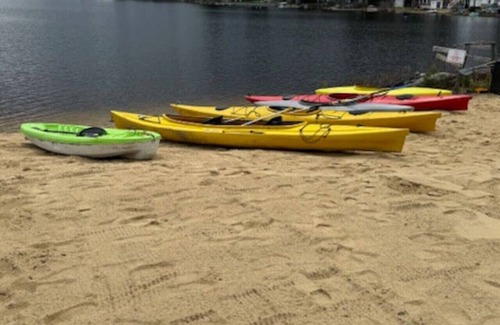 Northwood Cabaña | Lakefront Pink Cottage