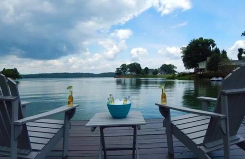 Dandridge Cabina | Lakefront Private Pool Dock