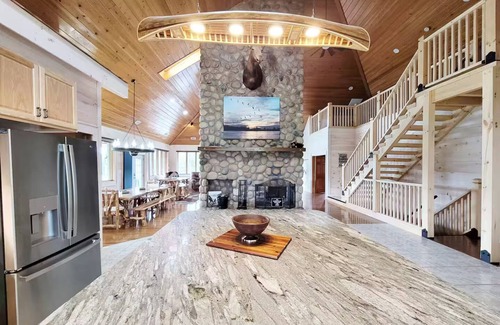 Dandridge Casa | Lakefront - Private Resort. Amazing!