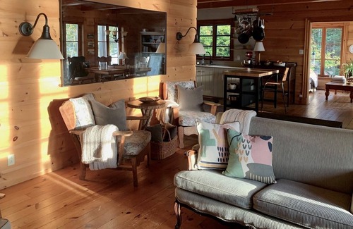 Lac-Tremblant-Nord Cabaña | Lakefront property on Lac Tremblant Nord