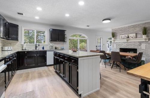 Lake Catherine Casa | Lakefront Retreat - Boat & Swim Dock + Fire Pit