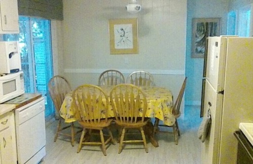 South Bruce Peninsula Cabaña | Lakefront Retreat