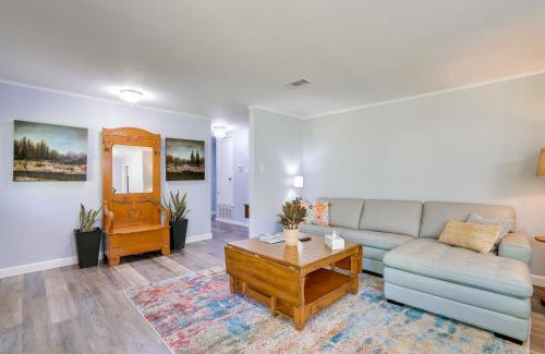 Jefferson Casa | Lakefront Retreat in Jefferson with Screened Porch!