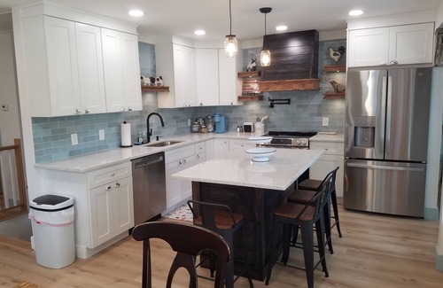 Hiawassee Casa | Lakefront Retreat on Chatuge – 2 Min to Town w/ Mother-in-Law Suite- sleeps 10