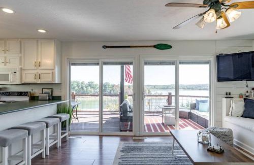 Falls of Rough Casa | Lakefront Retreat-3bdrm 2ba with stunning views! Hiking & Fishing!