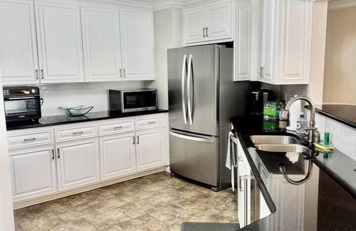 Milledgeville Casa | Lakefront Retreat with Pool and Room For Everyone!
