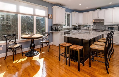 Mayhew Casa | Sunrise Cove, en el lago Norman actualizado casa de vacaciones ideal para familias