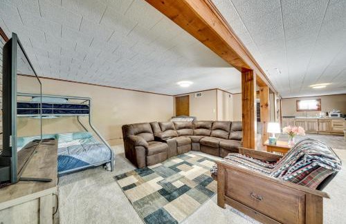 Fort Towson Apartamento | Lakefront Retreat with Patio in Fort Towson!