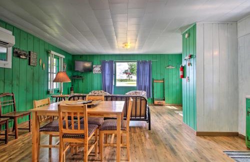 Dent Casa | Lakefront Retreat with Boat Rentals, Beach and Bar