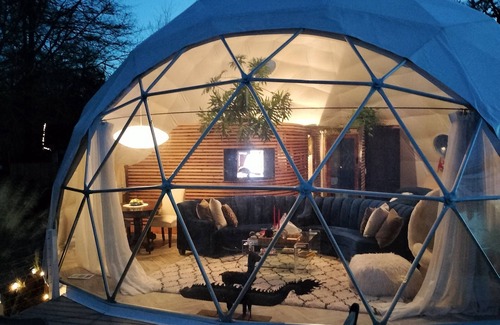Jackson Cabina | Lakefront romantic getaway with hot tub