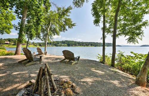 Rutledge Casa | Lakefront Rutledge Home with Fire Pit and Private Dock