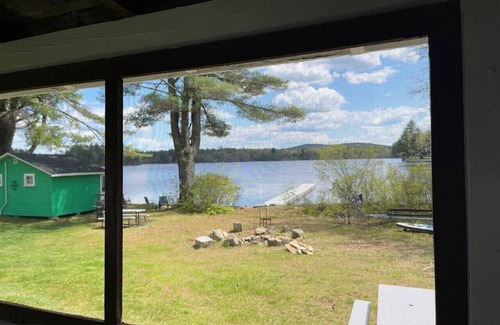 Northwood Cabaña | Lakefront Salmon Cottage