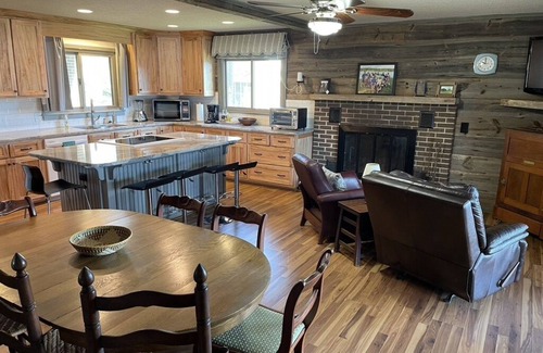 Albemarle Casa | Lakefront sleeps 14: Swim floats , hammocks, fire pit, grill, yard games