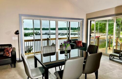 Carling Casa | Lakefront Studio Cottage #7