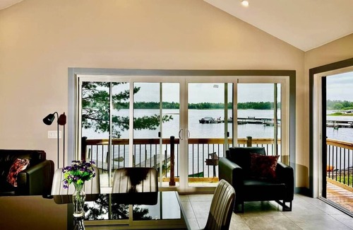 Carling Cabina | Lakefront Studio Cottage #8