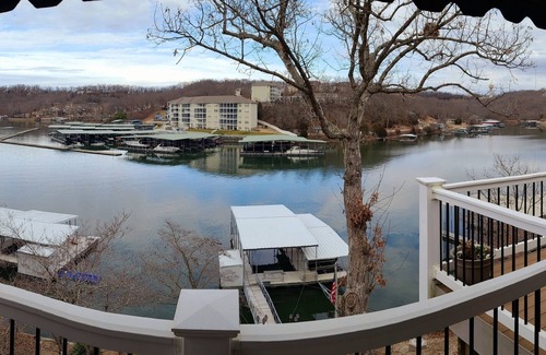 Osage Beach Casa | Lakefront Sunset Point en el corazón de la playa de Osage! Impresionante vista con Dock