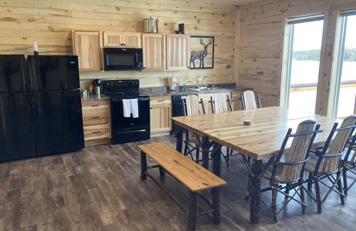Houghton Cabina | Lakefront Trail Bunkhouse 17B