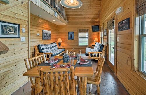 Columbia Casa | Lakefront Vacation Rental with Patio and Grill!
