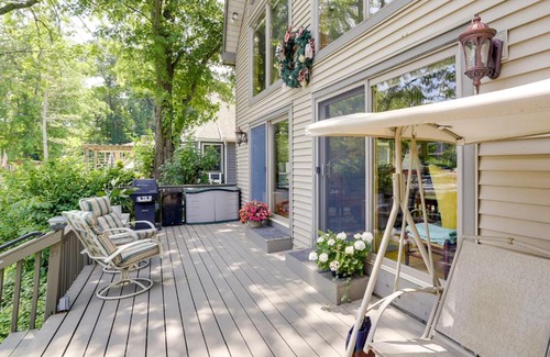 Vandalia Casa | Lakefront Vandalia Home with Boat Dock and Gas Grill!