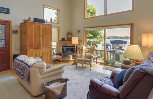 Vandalia Casa | Lakefront Vandalia Home with Boat Dock and Gas Grill!