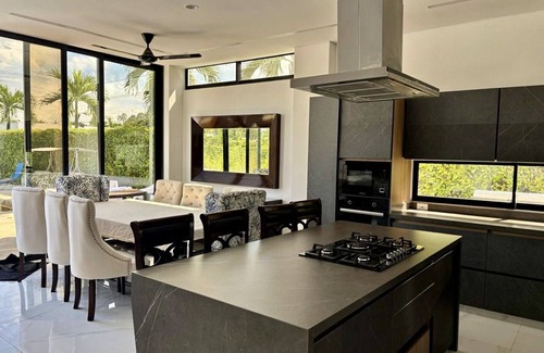 Girardot Cabaña | Lakefront villa with private Dook, Piscina & Jacuzzi