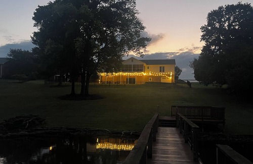 Winchester Casa | Lakefront w/Private Dock and Walk to Historic Downtown Winchester!