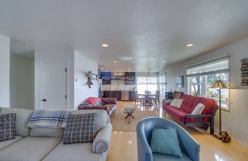 Walker Cabina | Lakefront Walker Home w/ Boat Dock & Lift!