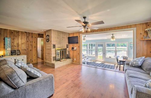 Brazeau Casa | Lakefront Wisconsin Cottage with Dock and Hot Tub!