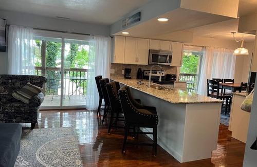 Lake of the Ozarks Casa | Lakefront10mm/great view/boat jetski option/