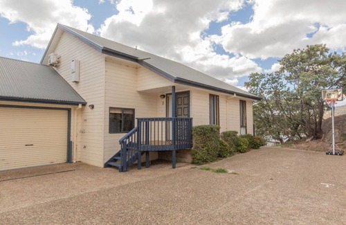 East Jindabyne Casa | 2/11 Rainbow Drive, Pueblo tirolés
