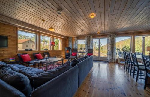 Kviteseid Casa | Lakehouse - 14p - With Sauna & By the Water