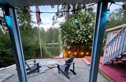 Burley Chalet De Esquí | Lakehouse Chalet - quiet, peaceful home on a lake