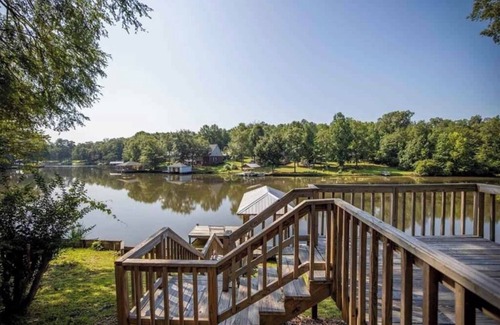 Fortson Casa | Lakehouse Getaway on Lake Oliver