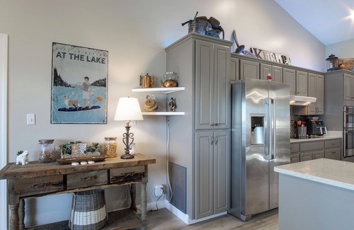 Cross Hill Casa | Lakehouse Landing - Hot tub + Outdoor Kitchen + Stunning sunsets