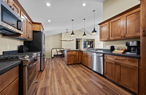 New Lisbon Casa | Lakehouse on Beach Lake, Wi Hot Tub and Screened in Porch near Castle Rock Lake