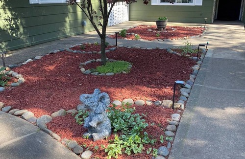 Lakehead-Lakeshore Casa | Lakehouse on Shasta Lake. Family/pet friendly home!