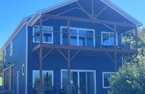 Gainesville Casa | 15min to Winstar Casino-Lakehouse Retreat, Gorgeous views w/path to the lake
