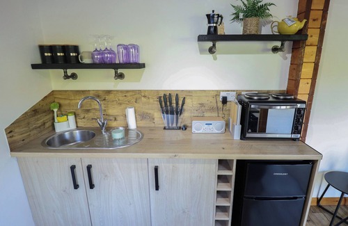 Raithby Cabaña | LAKEHOUSE, romantic, with a garden in Spilsby