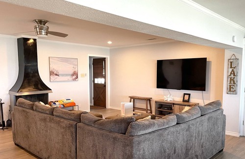 Cedar Creek Reservoir Casa | Lakehouse - The Blue Bungalow