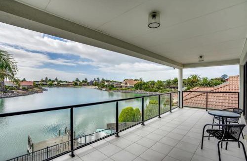 Encounter Bay Casa | Lakehouse28 Waterfront Resort Living Encounter Bay - BYO Linen