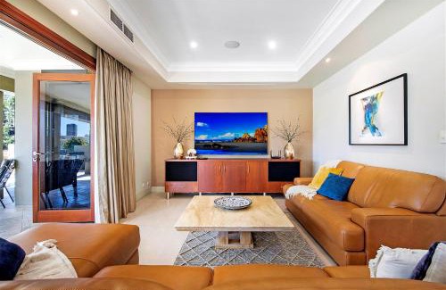 Broadbeach Waters Casa | Lakeland Keys