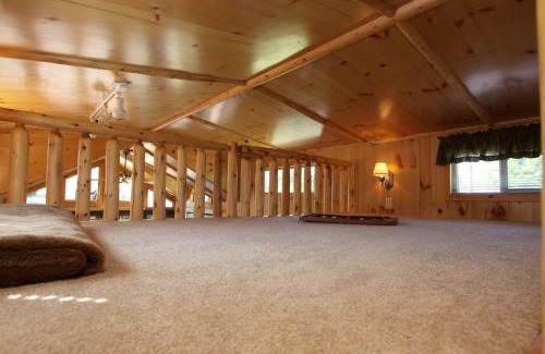 Milton Complejo | Lakeland RV Campground Loft Cabin 1